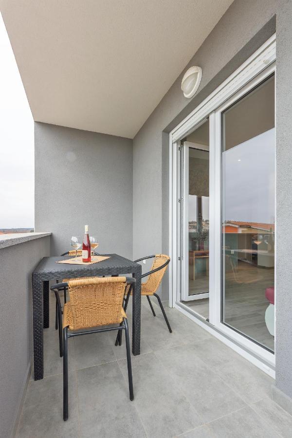 2 Bedroom Apartment Peroj Fažana Kültér fotó